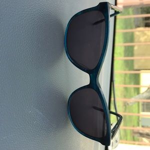 Meet your Posher, Annette